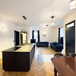 Schiller By Hello Bregenz